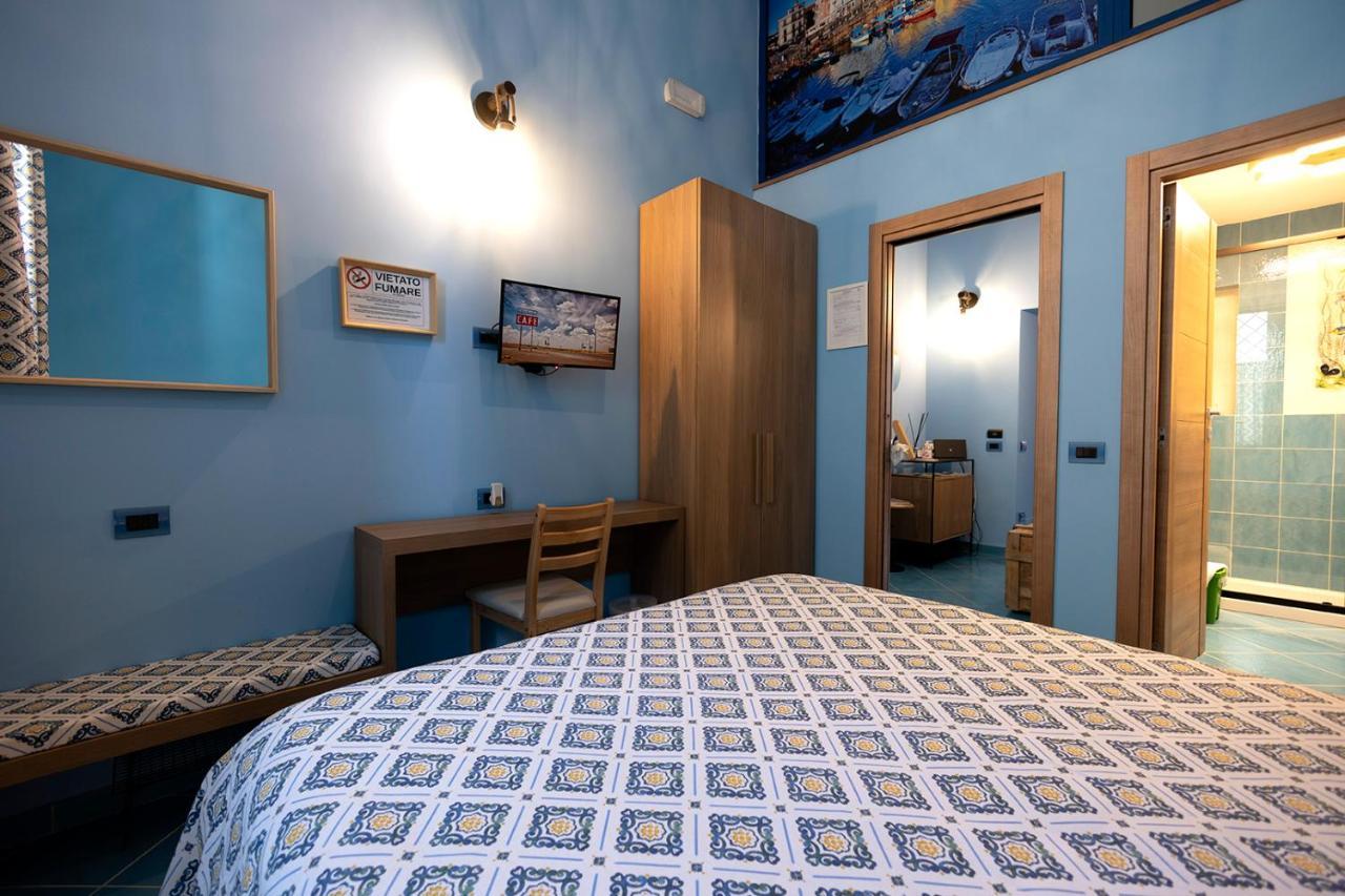 ホテル Casina Lambis ポッツオーリ エクステリア 写真