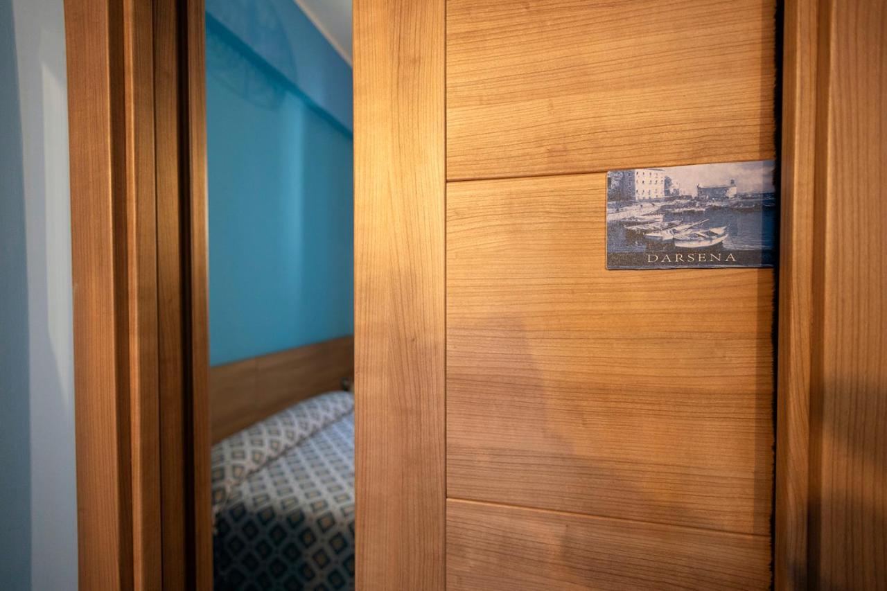ホテル Casina Lambis ポッツオーリ エクステリア 写真